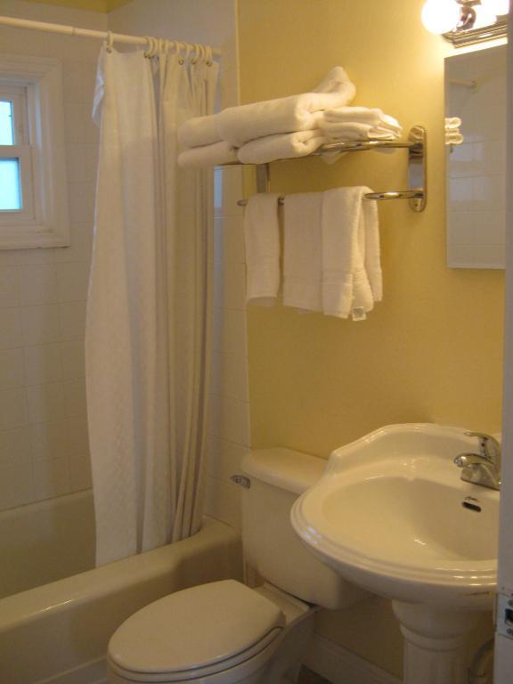 The Holiday Court Villas And Suites Fort Myers Beach Rum bild