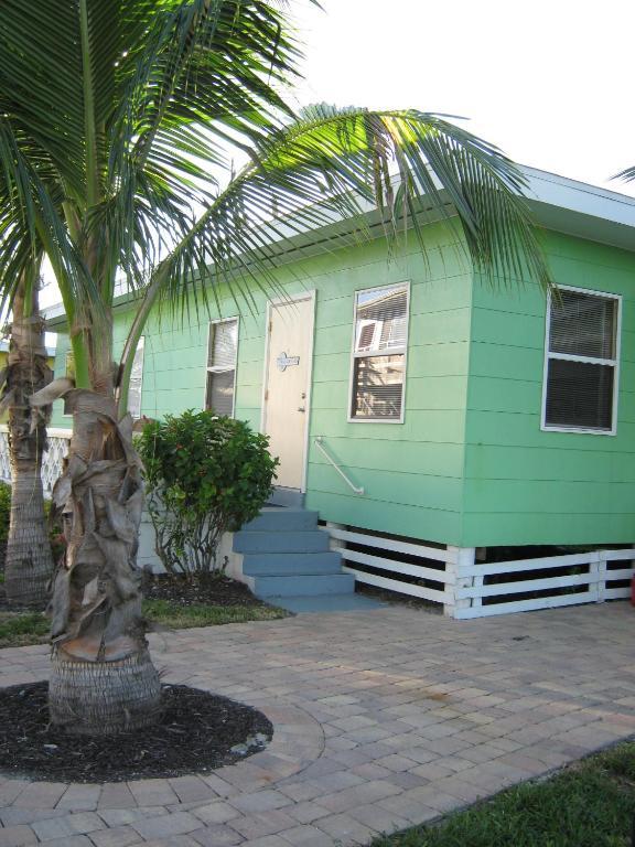 The Holiday Court Villas And Suites Fort Myers Beach Rum bild