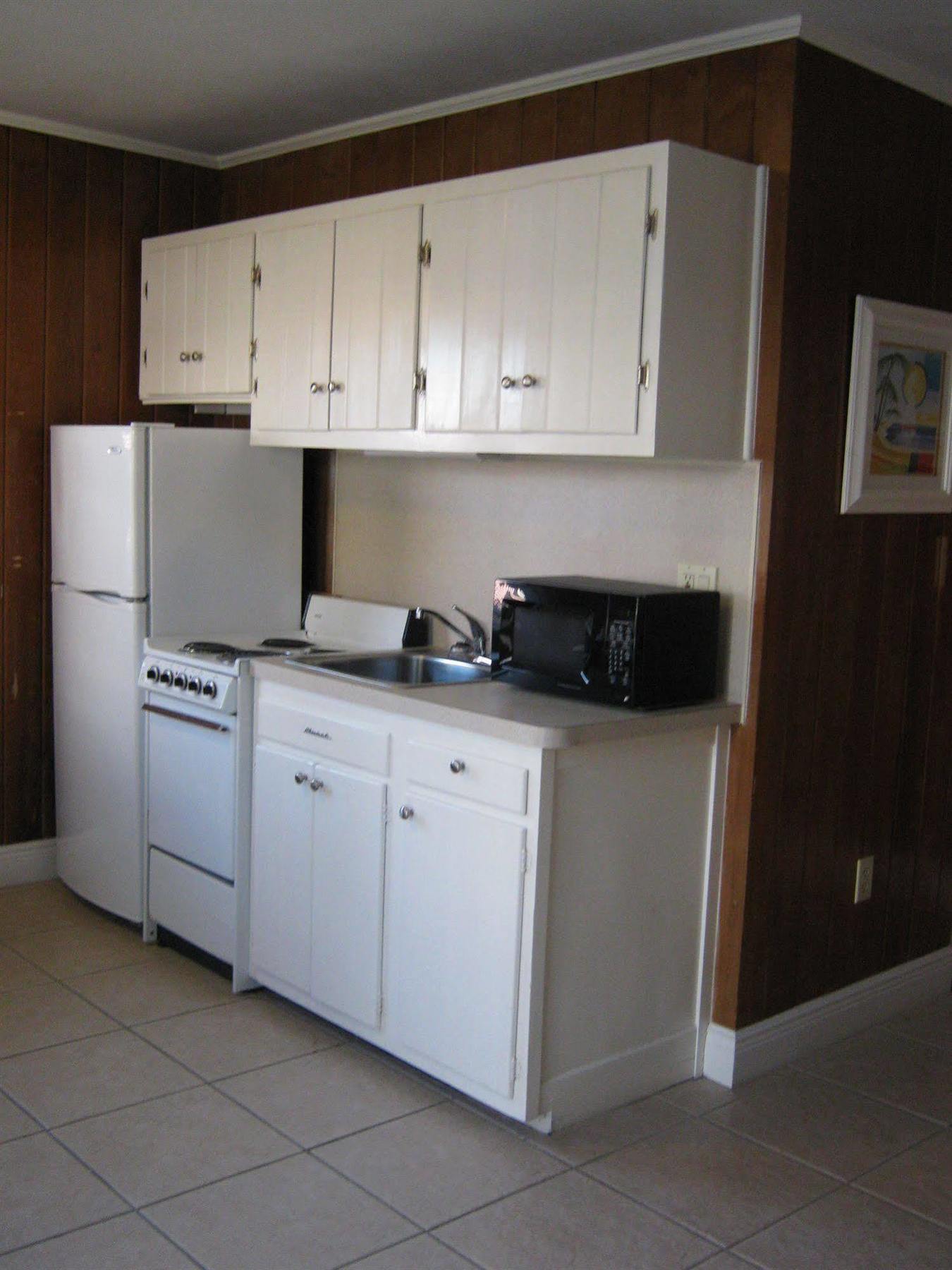 The Holiday Court Villas And Suites Fort Myers Beach Exteriör bild
