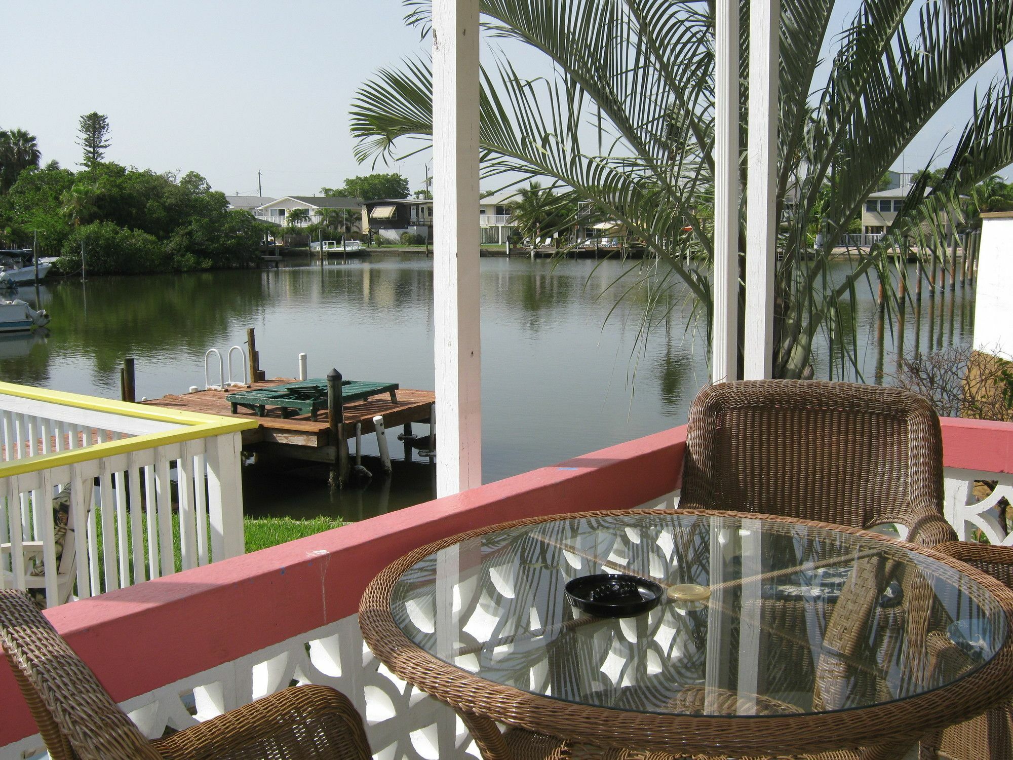 The Holiday Court Villas And Suites Fort Myers Beach Exteriör bild