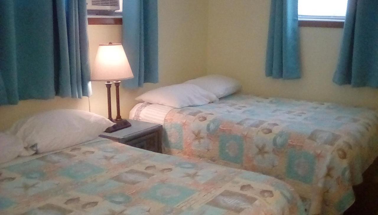 The Holiday Court Villas And Suites Fort Myers Beach Exteriör bild